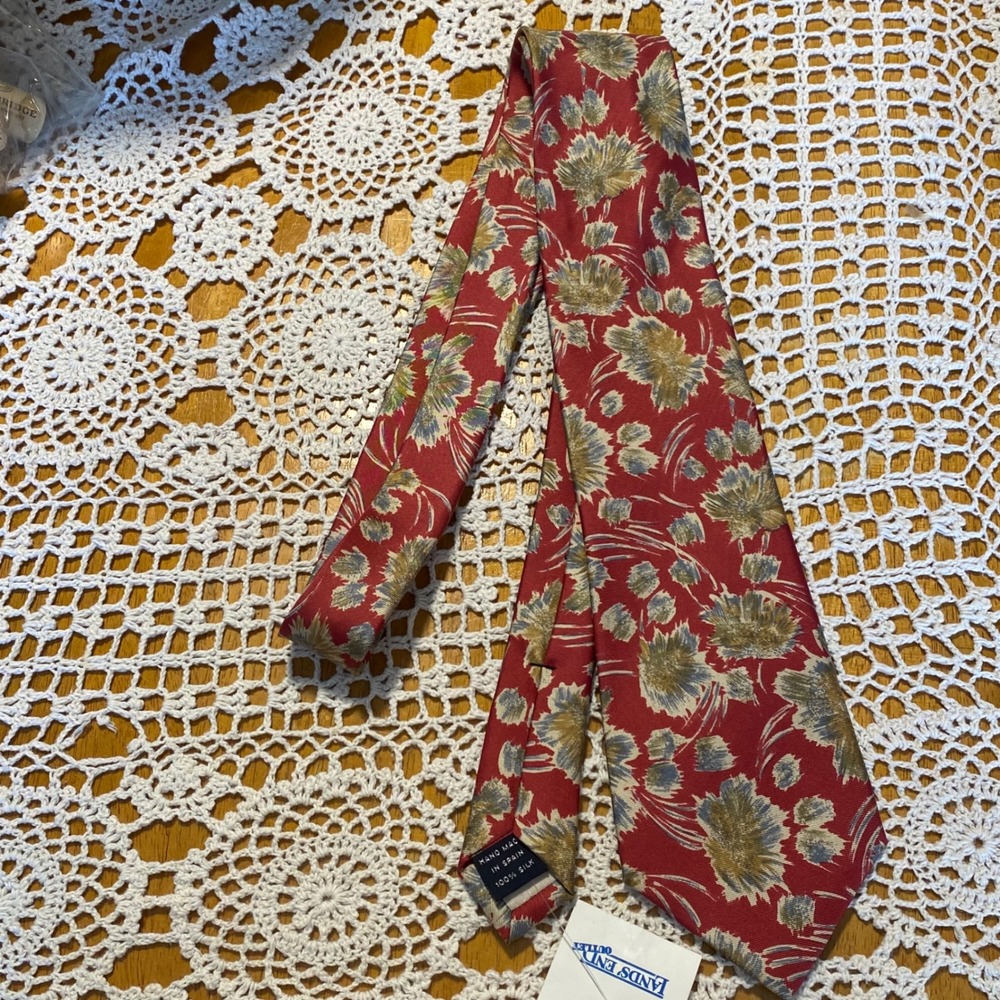 New Lands' End Necktie Mens Red New Floral Silk Hand Made in Spain Accessory